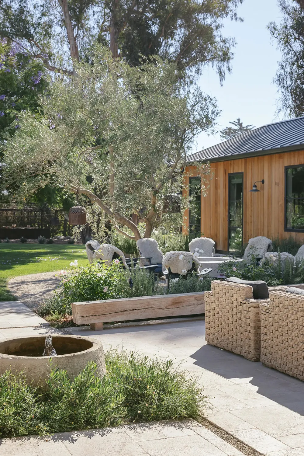 Стильне сучасне ранчо в Каліфорнії з чудовим садом - Gallery image 1