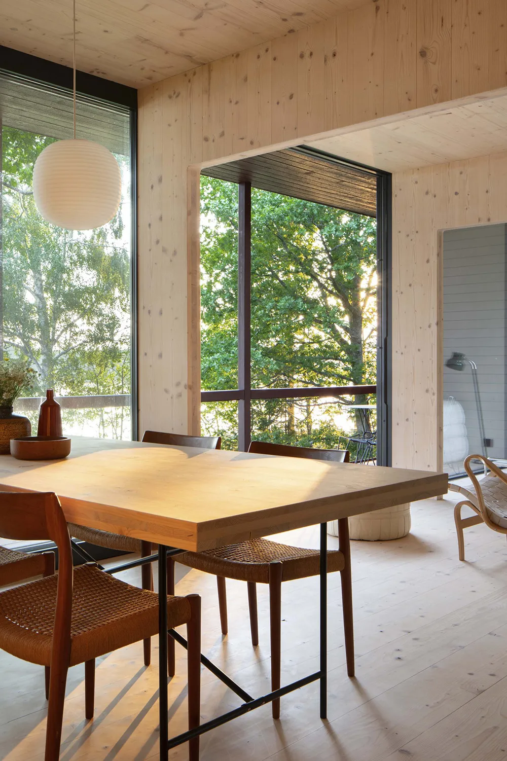 Comfort and Respect for Nature: Modern Forest House in Sweden - Gallery image 4