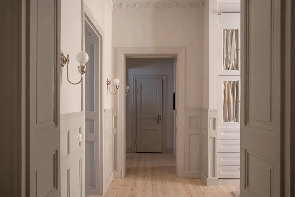 Natural Light and Soft Palette: The Quiet Beauty of Scandinavian Interior - Gallery image 13