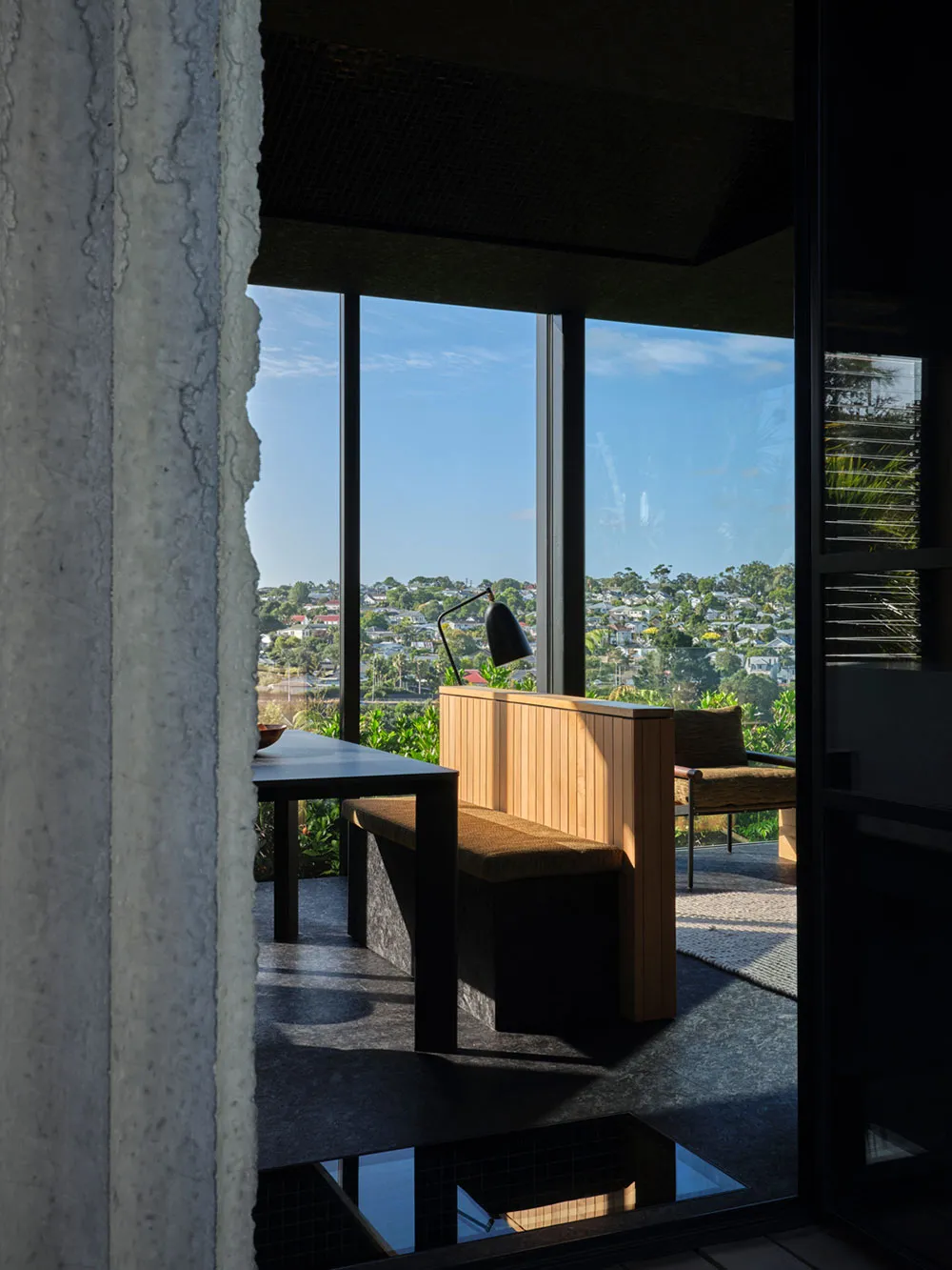 Kleines modernes Haus auf einem Hügel in Neuseeland - Gallery image 12