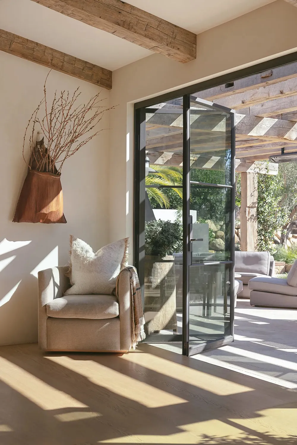 Стильне сучасне ранчо в Каліфорнії з чудовим садом - Gallery image 7