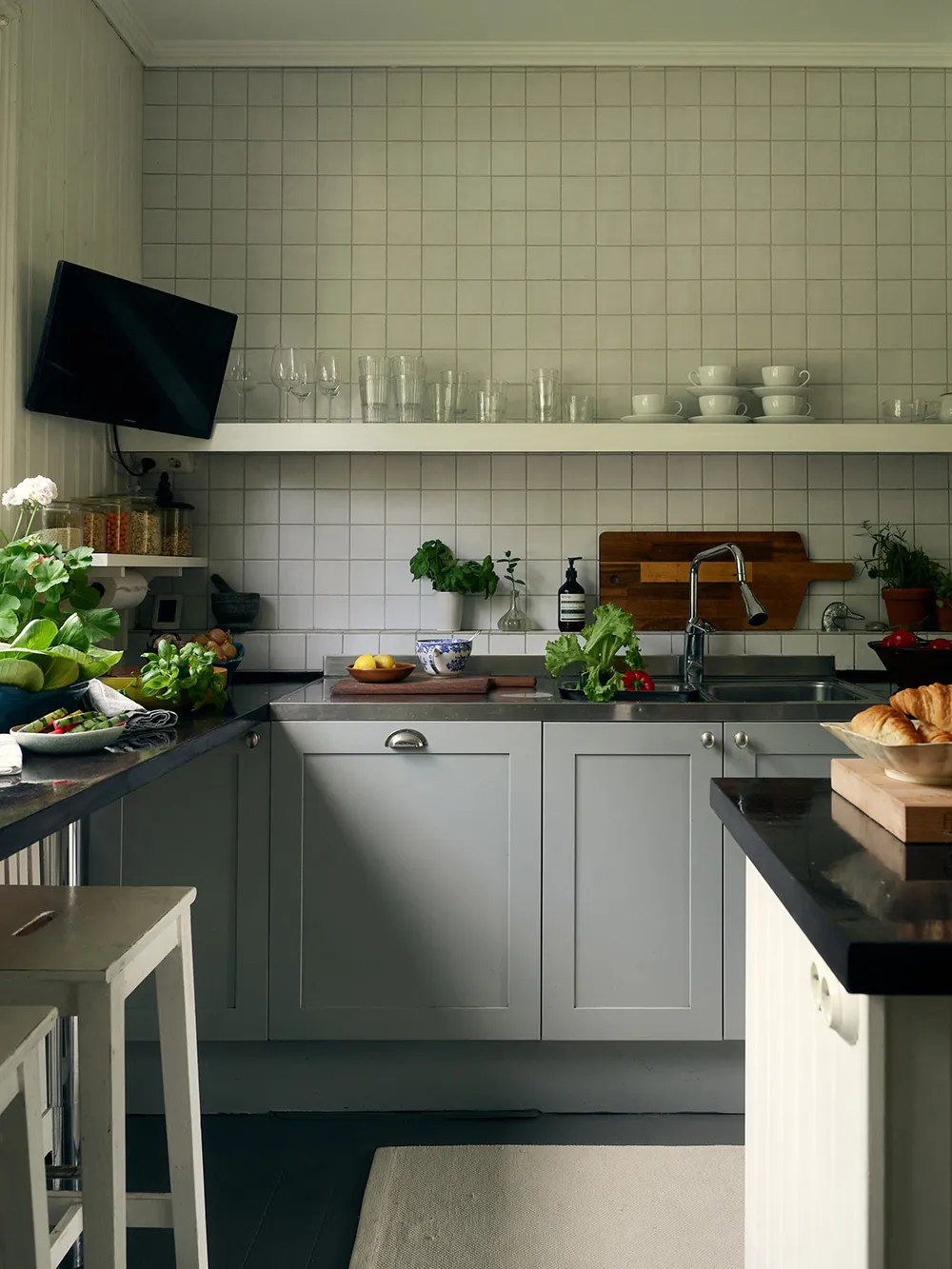 Як у селі: затишний сімейний будинок у Стокгольмі - Gallery image 17