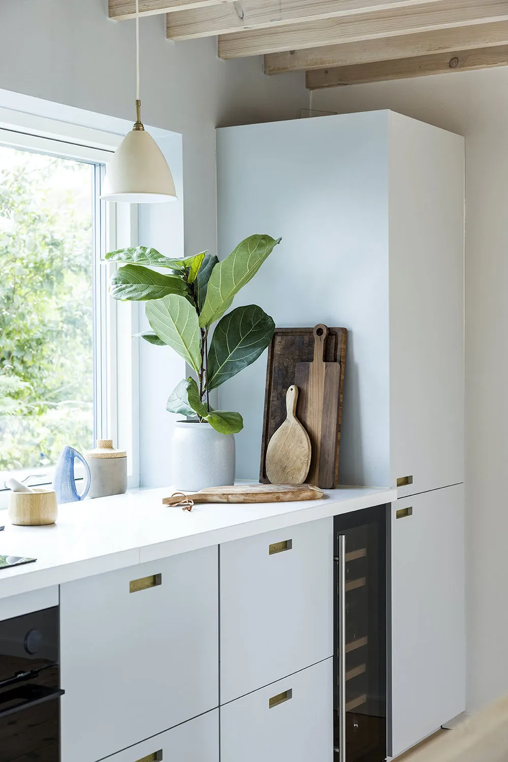 Refrescantes tonos azules en el exterior y diseño de casa en Dinamarca - Gallery image 12