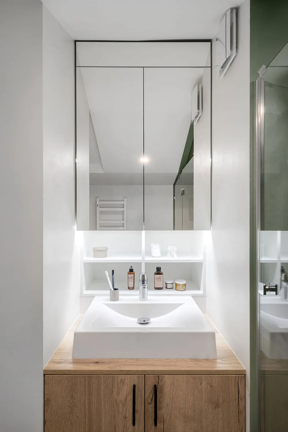 Маленька мансардна квартира з антресоллю в Києві (30 кв. м) - Gallery image 17