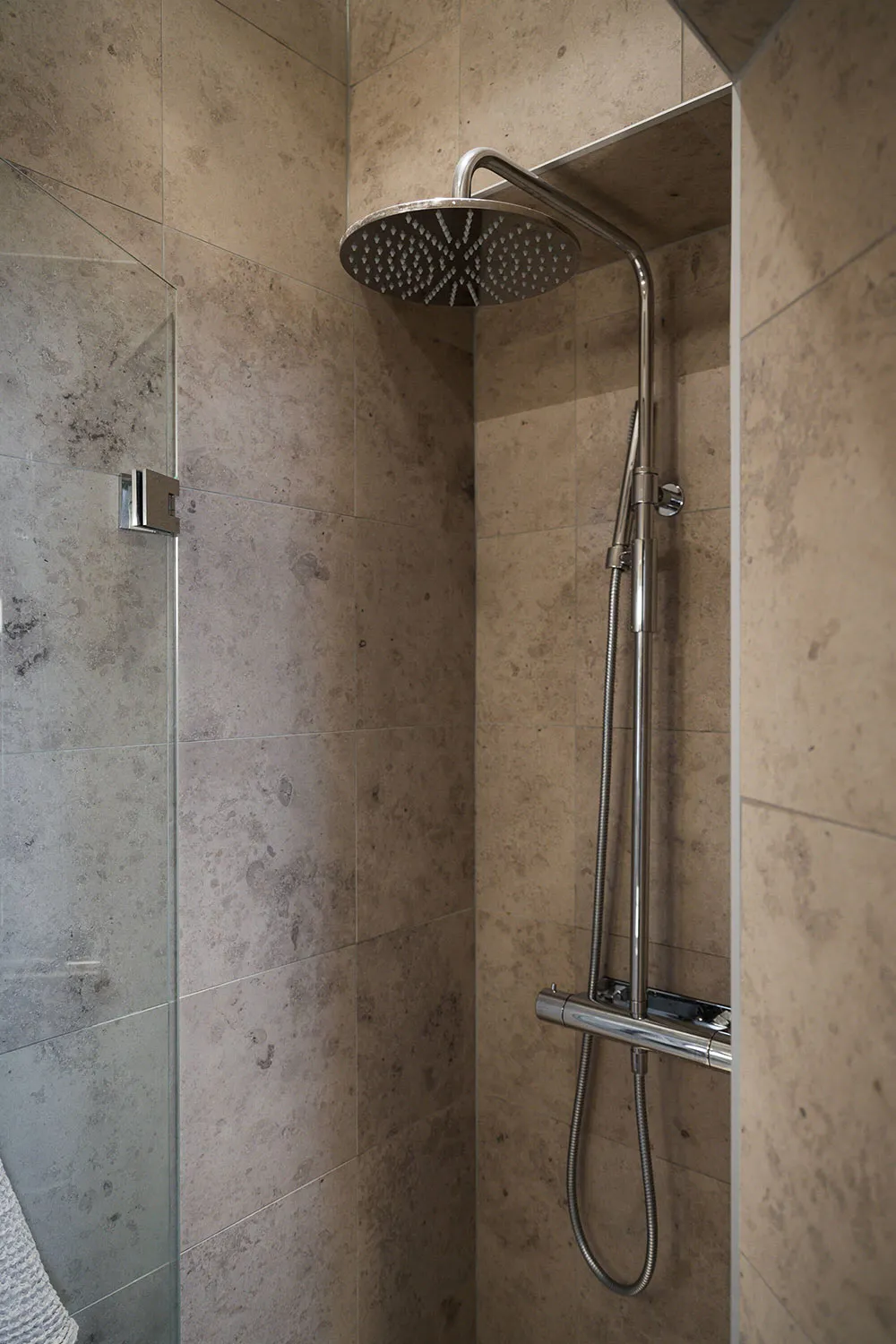 Красивый скандинавский интерьер в серо-бежевых тонах (72 кв. м) - Gallery image 14