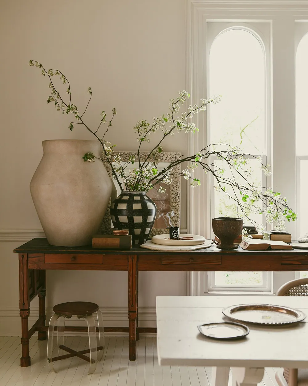 Beauty of Vintage Decor and White Tones in the Design of a Historic Priest's House in the USA - 13