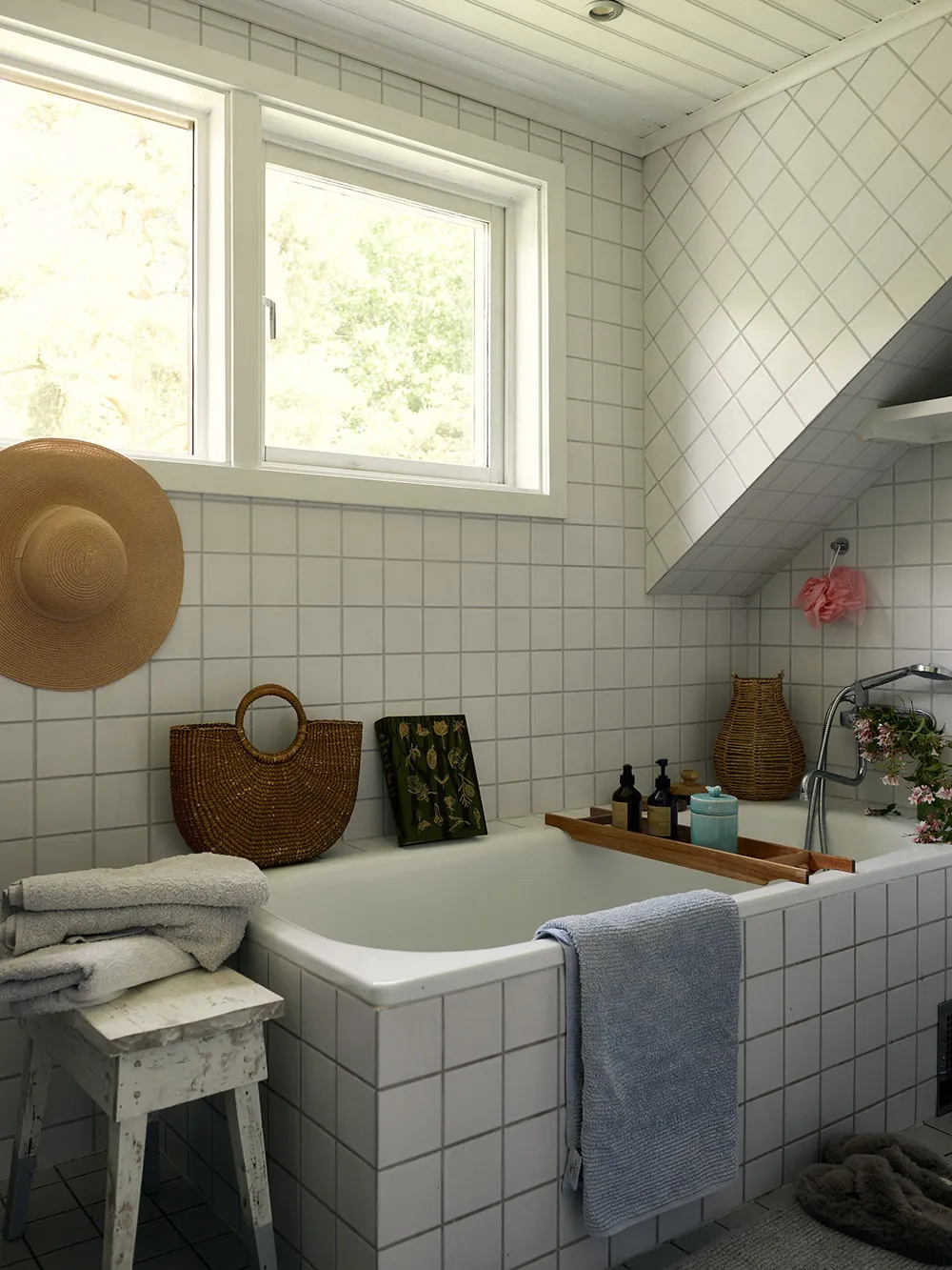 Як у селі: затишний сімейний будинок у Стокгольмі - Gallery image 33