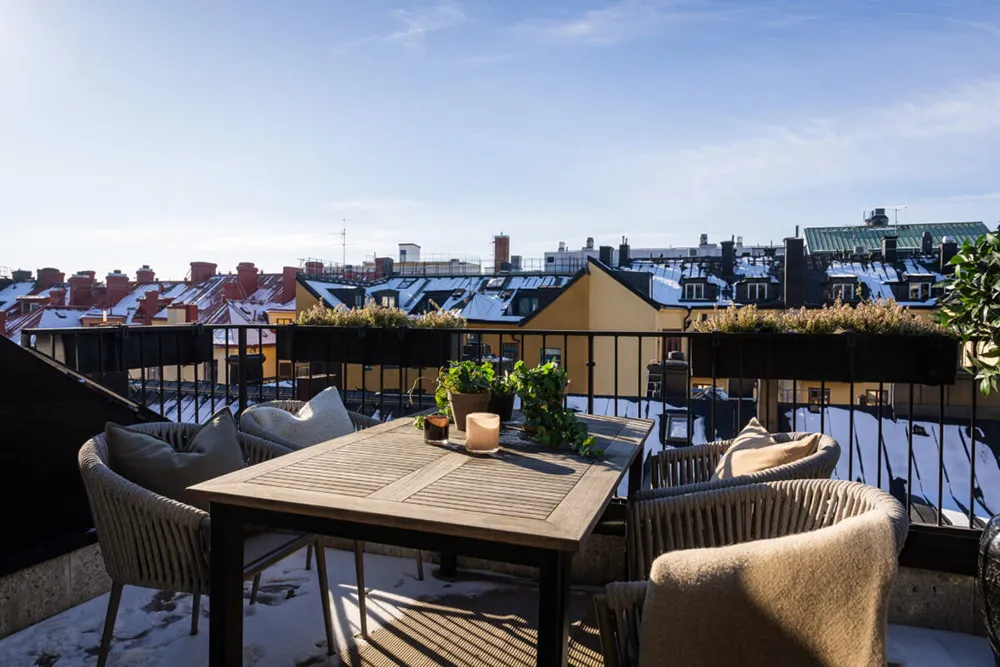 Luxury Interior of a Mansard Apartment in Stockholm - Gallery image 13