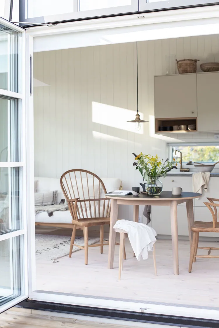 Encantador moderno refugio de blogger en la naturaleza en Suecia (30 m²) - Gallery image 4