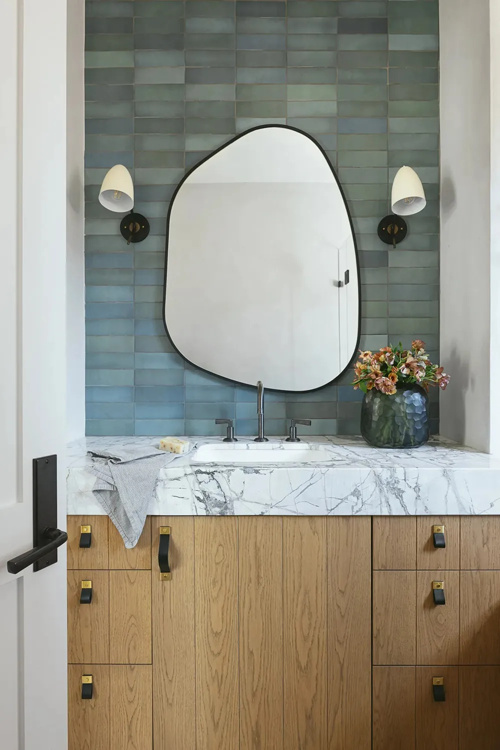 Стильне сучасне ранчо в Каліфорнії з чудовим садом - Gallery image 17