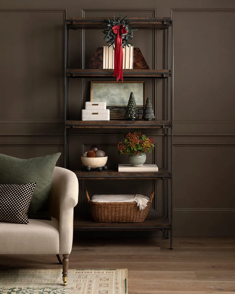 Un merveilleux Noël intemporel par Studio McGee - Gallery image 13