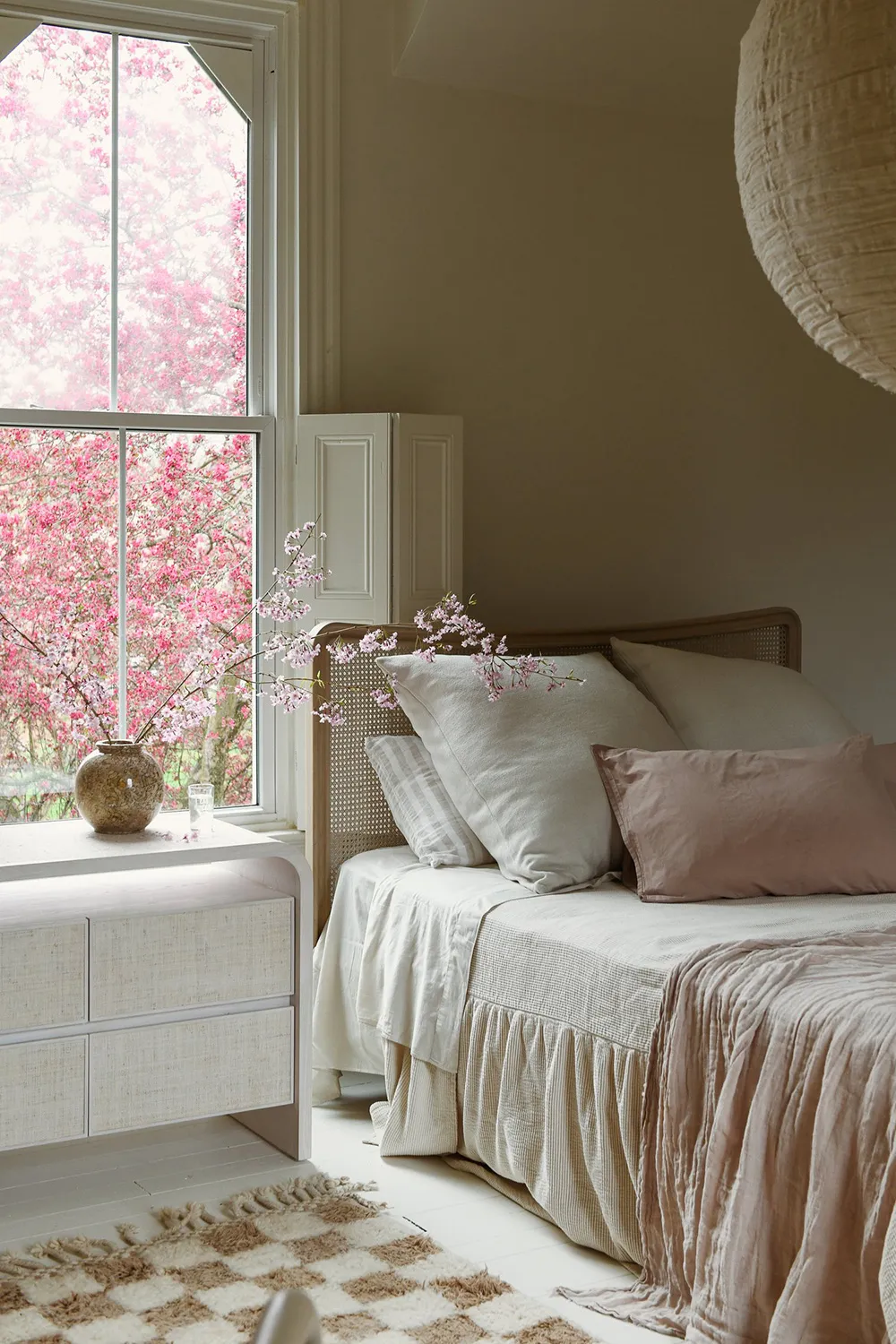 Beauty of Vintage Decor and White Tones in the Design of a Historic Priest's House in the USA - 28
