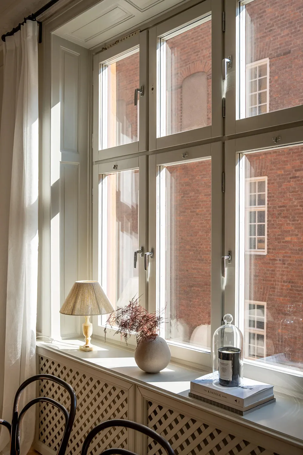 Natural Light and Soft Palette: The Quiet Beauty of Scandinavian Interior - Gallery image 4