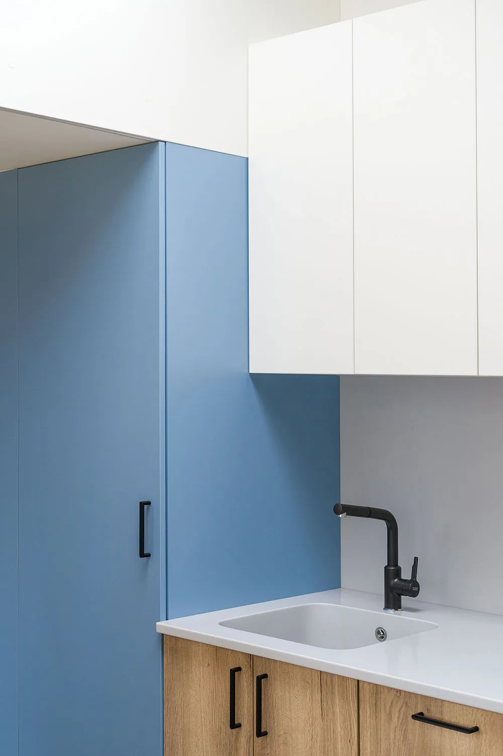 Маленька мансардна квартира з антресоллю в Києві (30 кв. м) - Gallery image 10