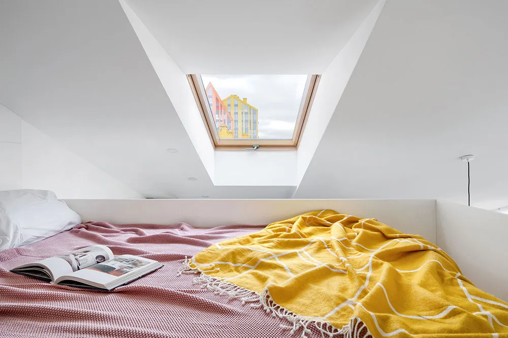 Маленька мансардна квартира з антресоллю в Києві (30 кв. м) - Gallery image 12