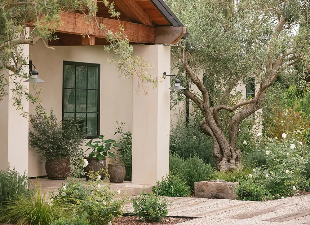 Стильне сучасне ранчо в Каліфорнії з чудовим садом - Gallery image 2