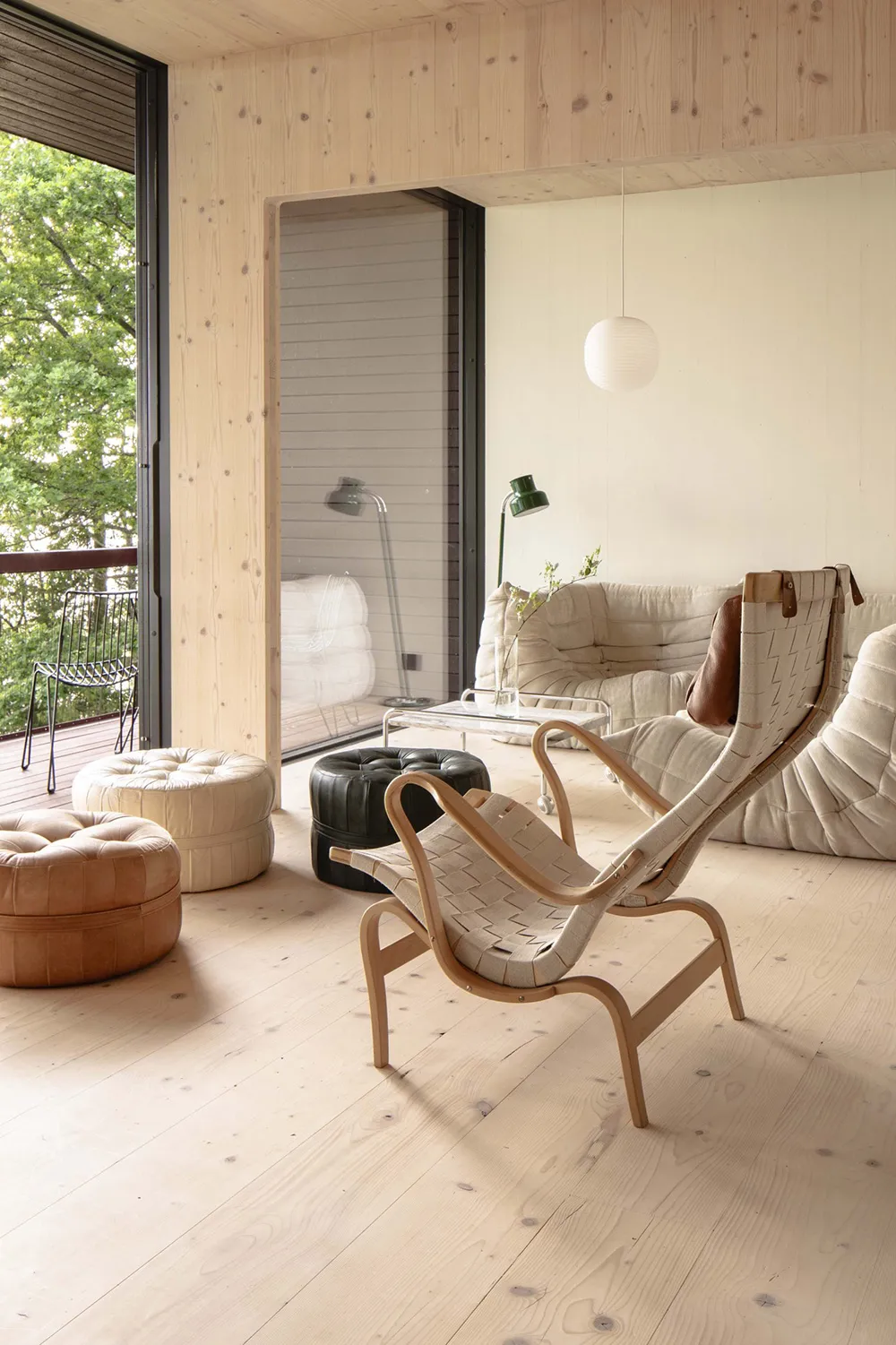 Comfort and Respect for Nature: Modern Forest House in Sweden - Gallery image 3