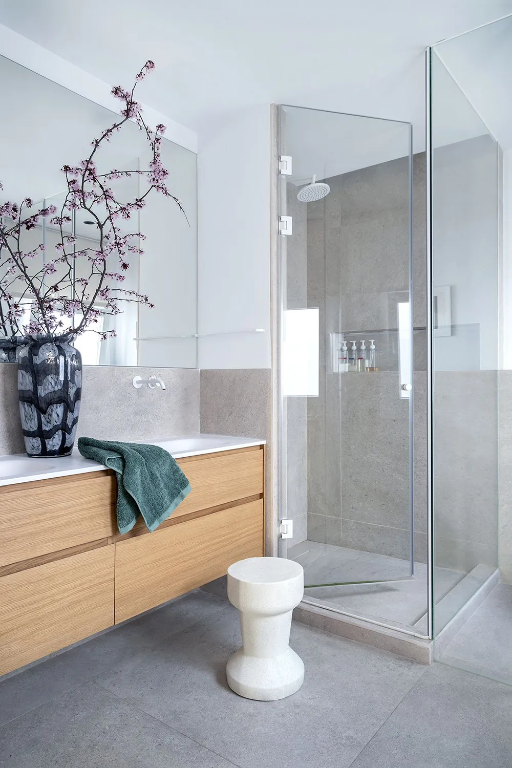 Interior brillante con notas frescas en Madrid - Gallery image 12