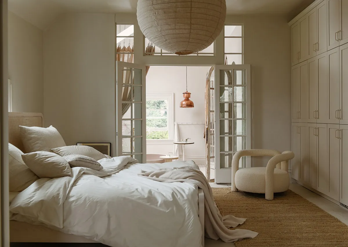 Beauty of Vintage Decor and White Tones in the Design of a Historic Priest's House in the USA