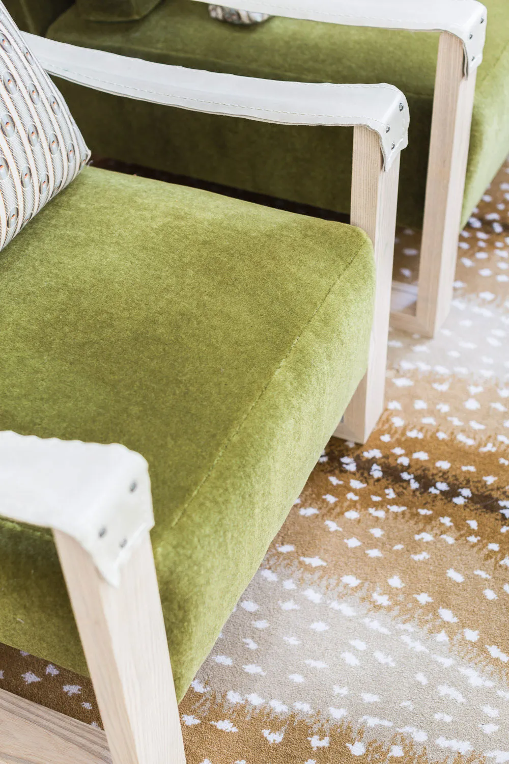 Teintes printanières et motifs géométriques : intérieur agréable au Tennessee - Gallery image 6