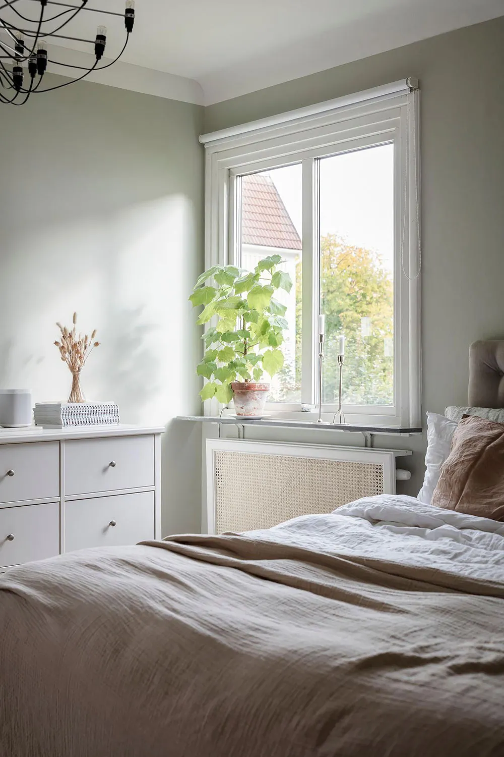 Schlafsofa in Punktmuster und Noten von gemütlichem Country-Stil: Wohnung in Göteborg (90 qm) - Gallery image 14