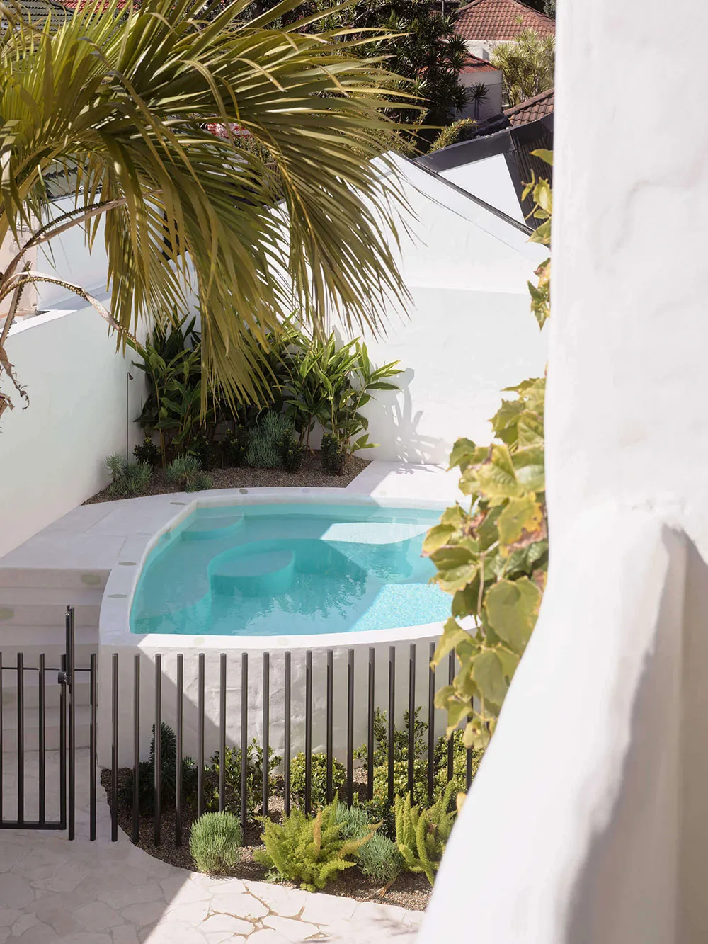 Середземноморські мотиви в дизайні сучасного пляжного будинку в Сіднеї - Gallery image 21