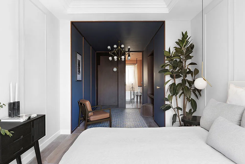 Elegante estilo mid-century en el diseño de un apartamento en Barcelona - Gallery image 15