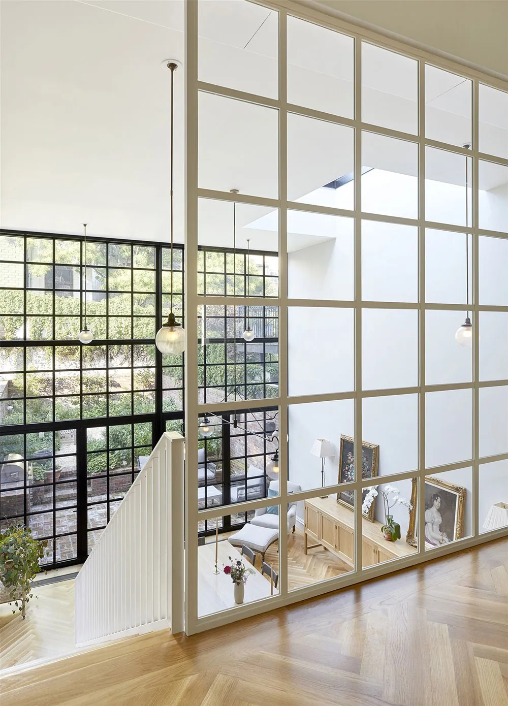 Segundo luz y elegantes ventanas industriales en el diseño de un townhouse en Brooklyn - Gallery image 11