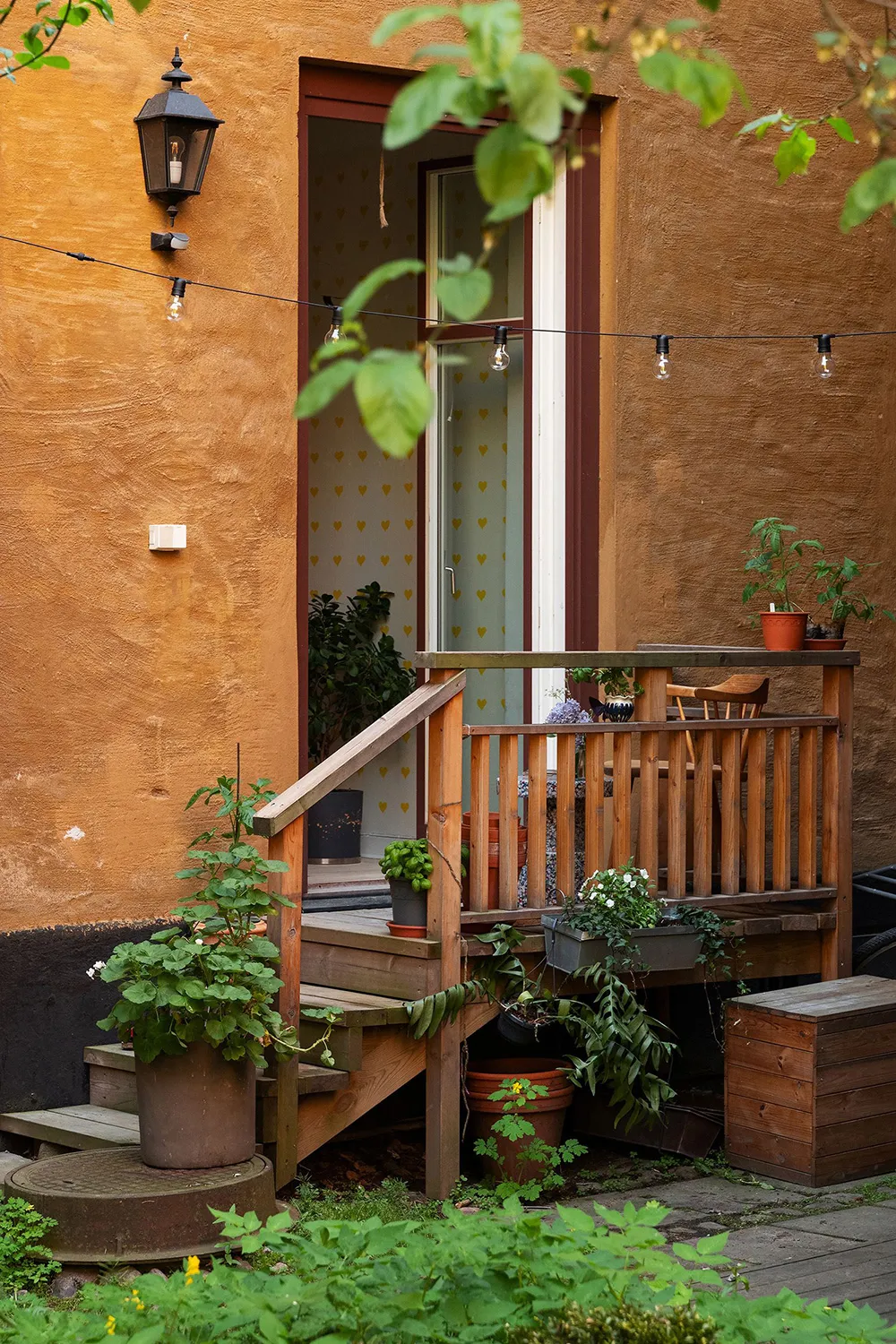 Drewniana piec i meble sztuczne: ciepły mieszkanie w Szwecji (78 m²) - Gallery image 26