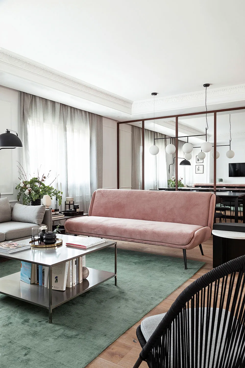 Elegante estilo mid-century en el diseño de un apartamento en Barcelona - Gallery image 3