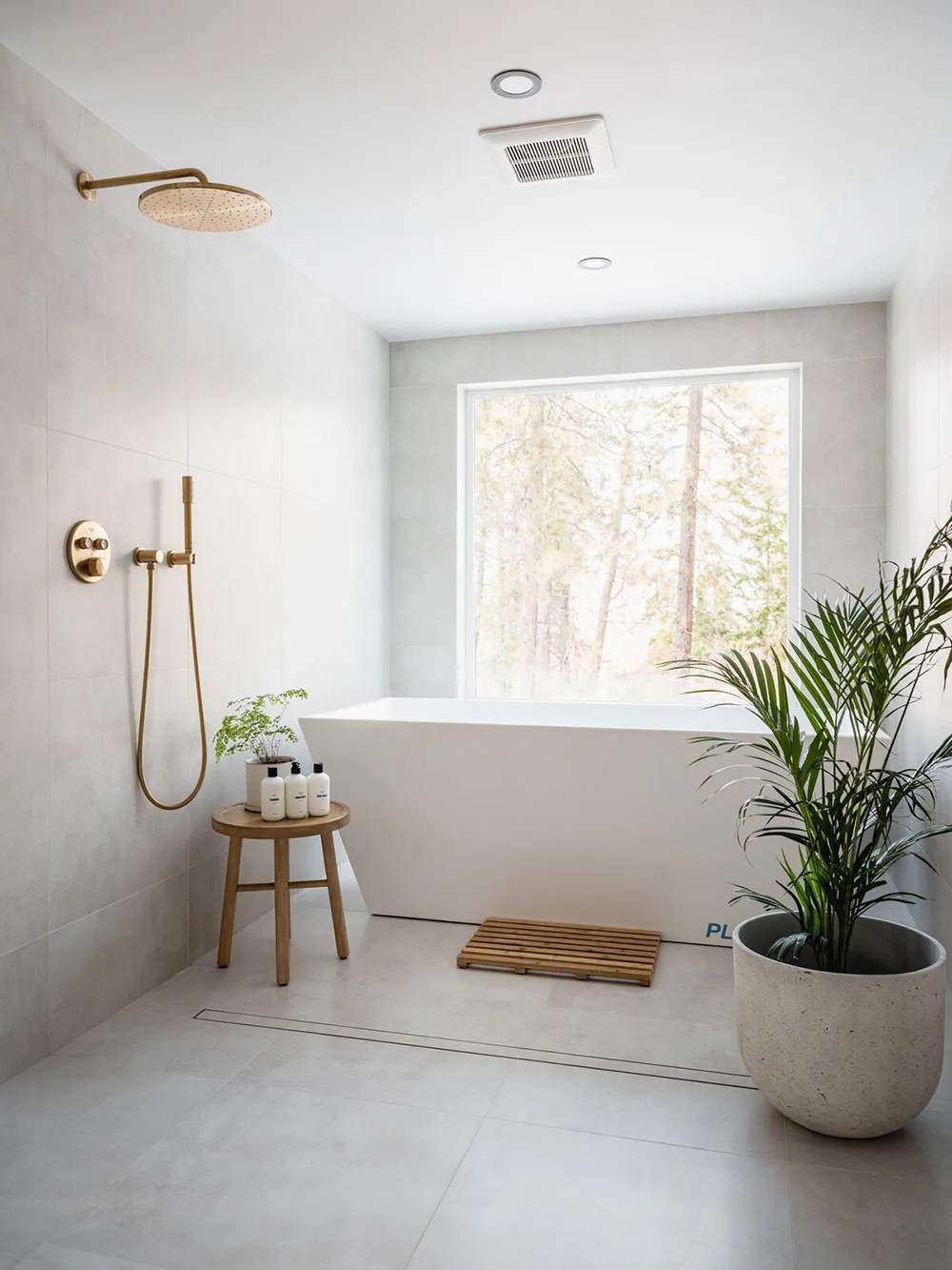 आधुनिक जंगली कैबिन वीकेंड के लिए किराये पर उपलब्ध है। - Gallery image 11