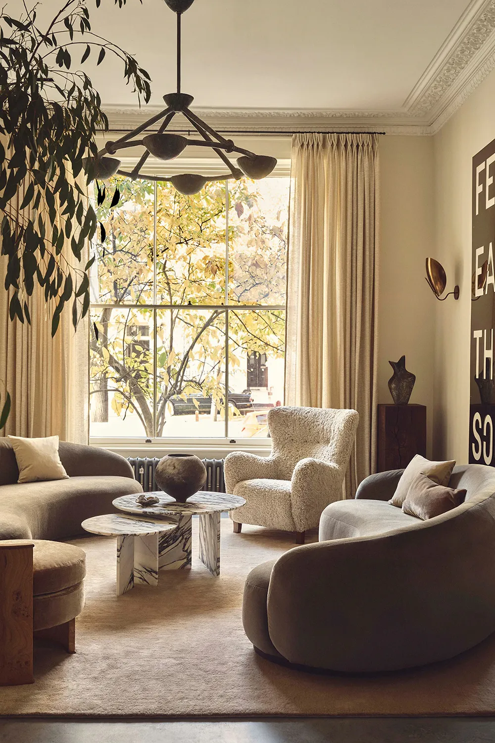 Collection d'objets d'art et gamme de couleurs nobles : une maison de ville à Londres - Gallery image 9