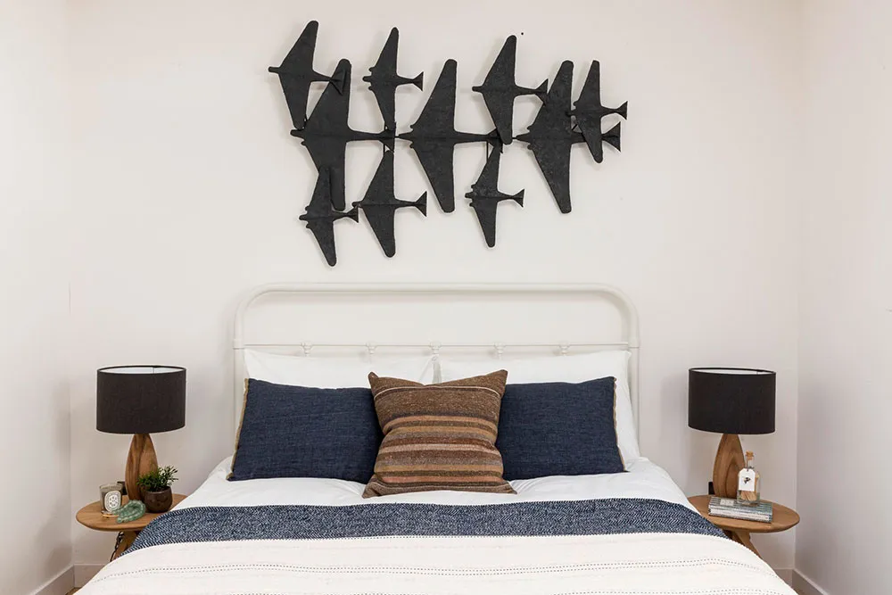 Beauty of Rough Wood and Brick: Cozy Barn in England - Gallery image 21