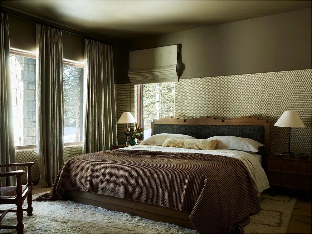 Eclectic Interior of a Log Cabin House in Colorado Mountains - Gallery image 16