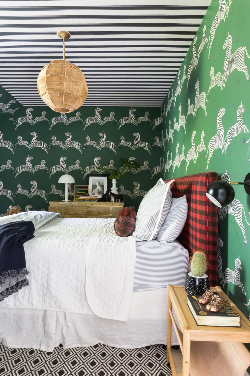 Teintes printanières et motifs géométriques : intérieur agréable au Tennessee - Gallery image 20