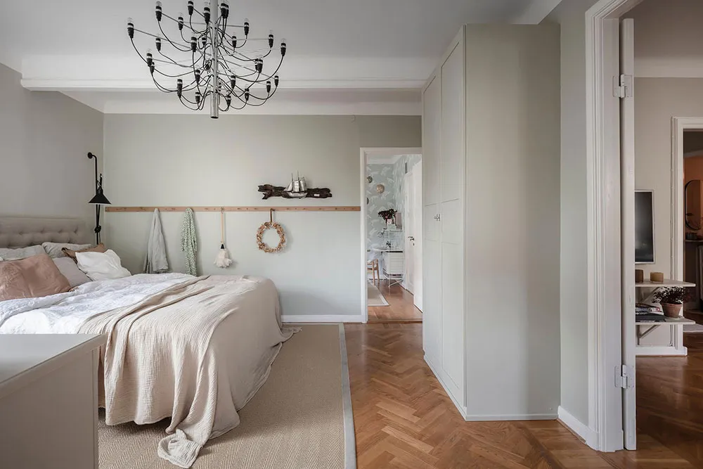 Schlafsofa in Punktmuster und Noten von gemütlichem Country-Stil: Wohnung in Göteborg (90 qm) - Gallery image 15