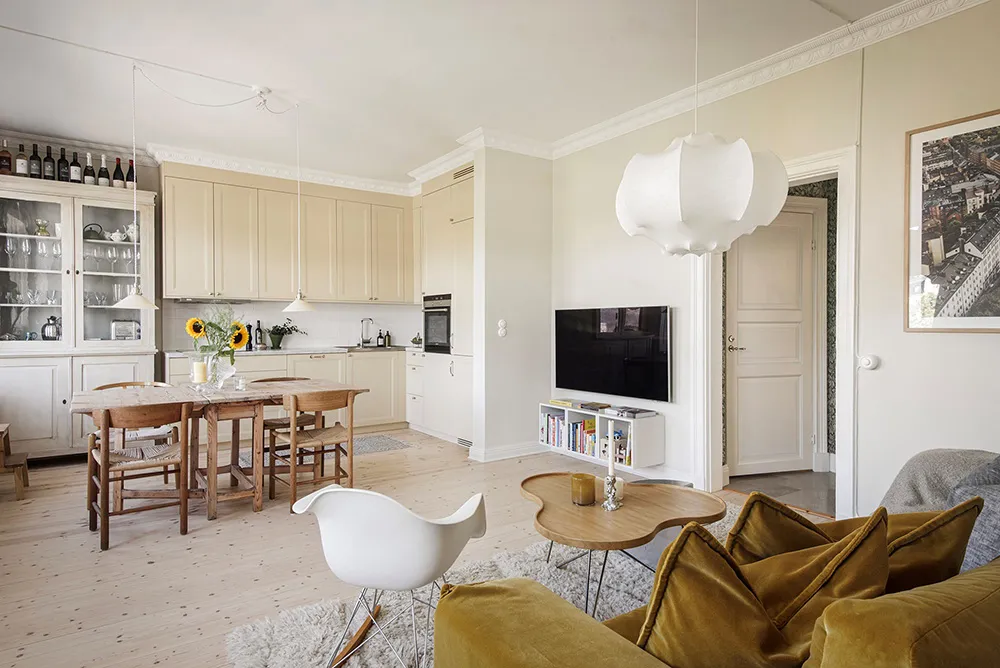 Teintes agréables de jaune dans un appartement scandinave lumineux (66 m²) - Gallery image 7