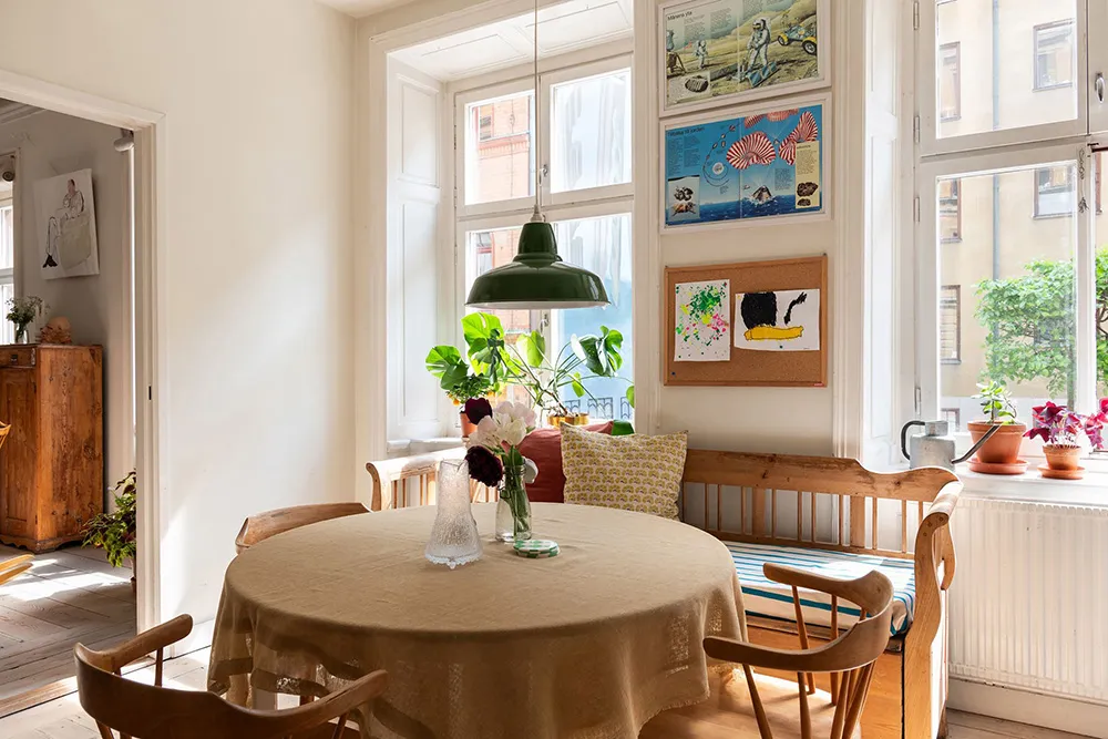 Drewniana piec i meble sztuczne: ciepły mieszkanie w Szwecji (78 m²) - Gallery image 14