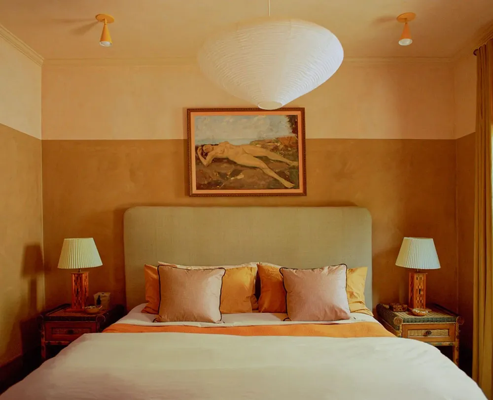 अधिकतमवादी सपना: मालिबू में दिलचस्प सजावट के साथ एक गर्म एवं आरामदायक घर - 17