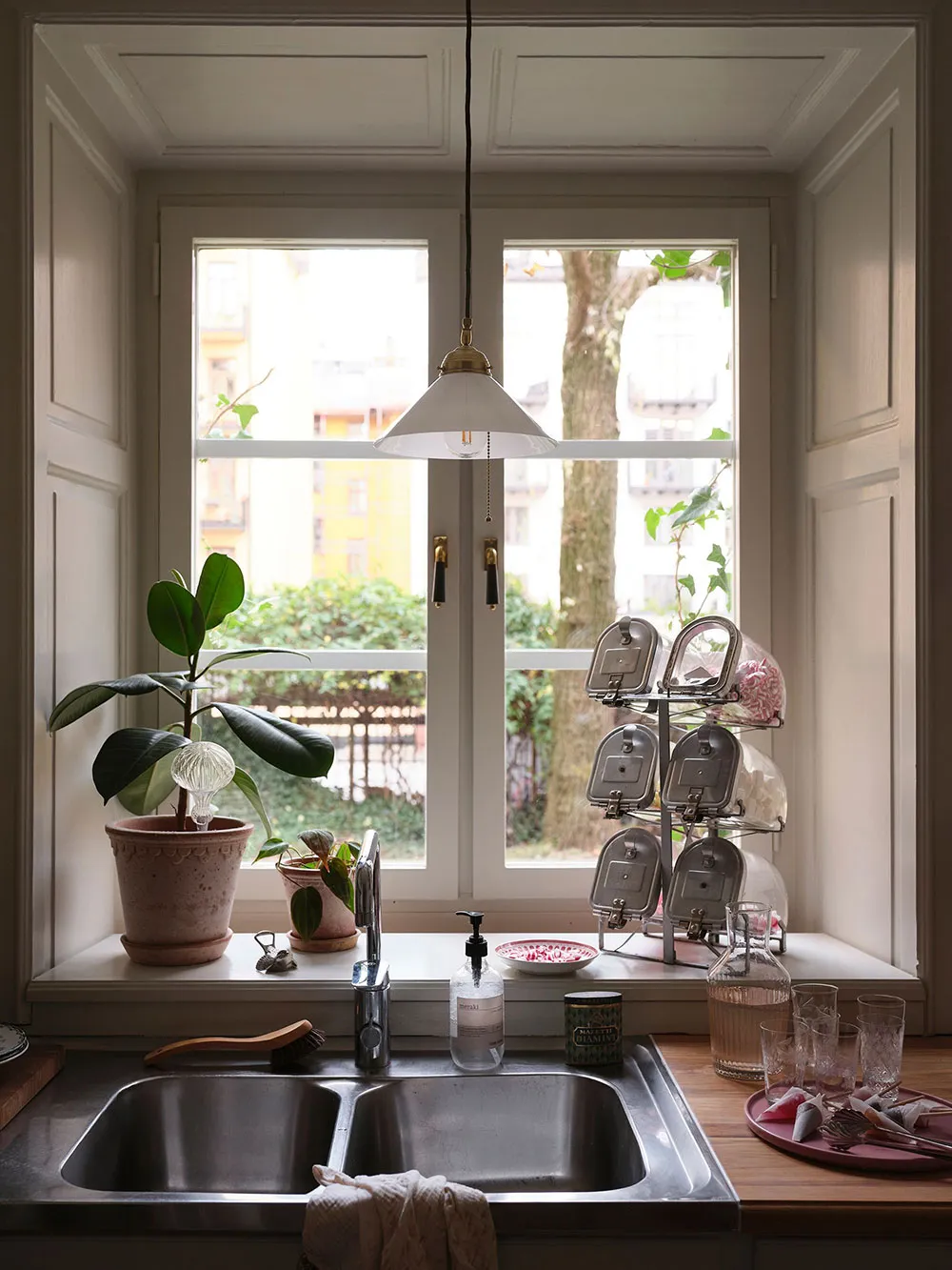 Petite appartement aux accents nostalgiques dans le décor (40 m²) - Gallery image 4