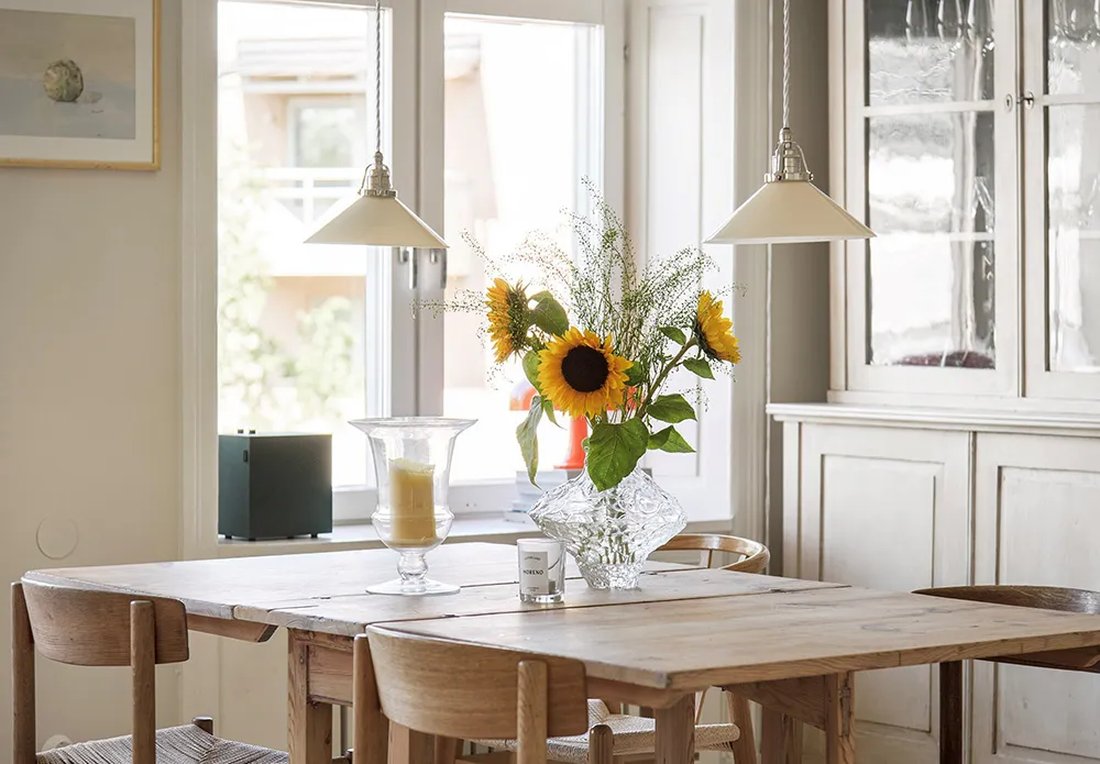 Teintes agréables de jaune dans un appartement scandinave lumineux (66 m²) - Gallery image 10