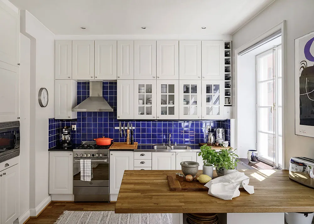 Светлая квартира в Стокгольме с роскошным французским окном - Gallery image 11