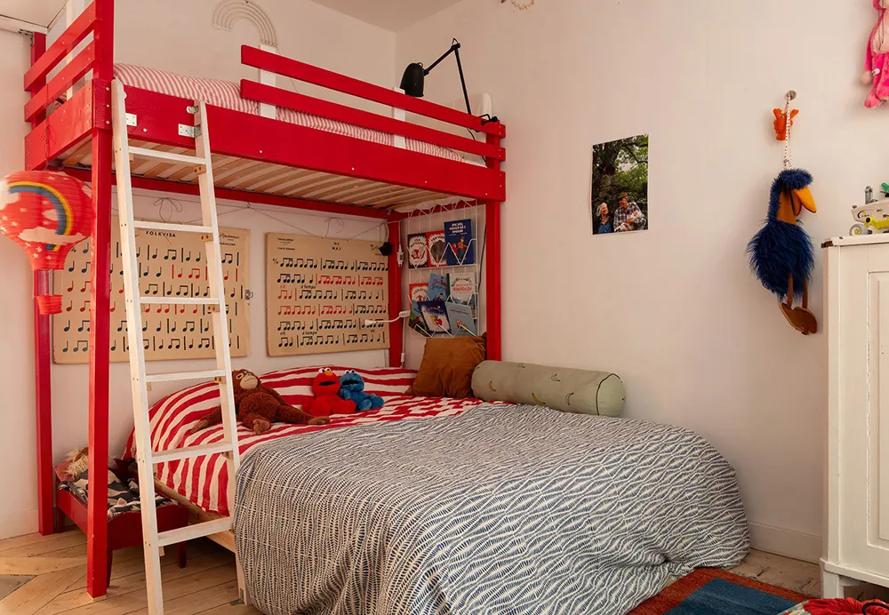 Drewniana piec i meble sztuczne: ciepły mieszkanie w Szwecji (78 m²) - Gallery image 28