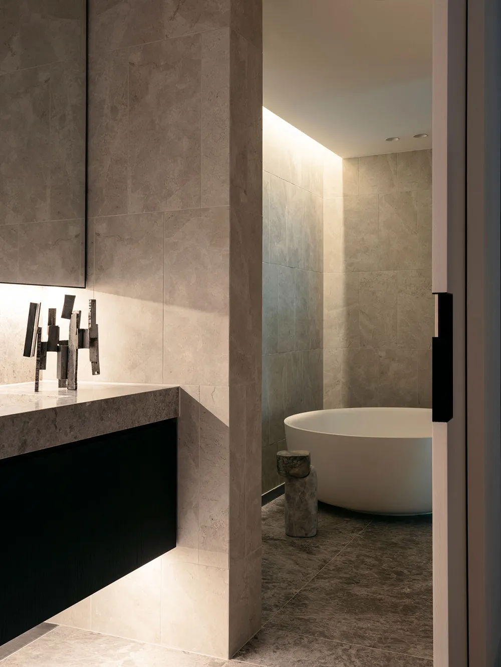 Pierre naturelle et accents noirs : appartements élégants avec jardin à Sydney - Gallery image 10