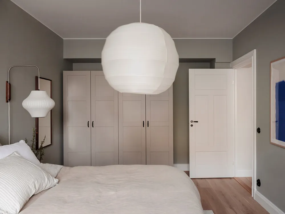 Приємний нейтральний інтер'єр у Швеції з теплими деталями (84 кв. м) - Gallery image 20