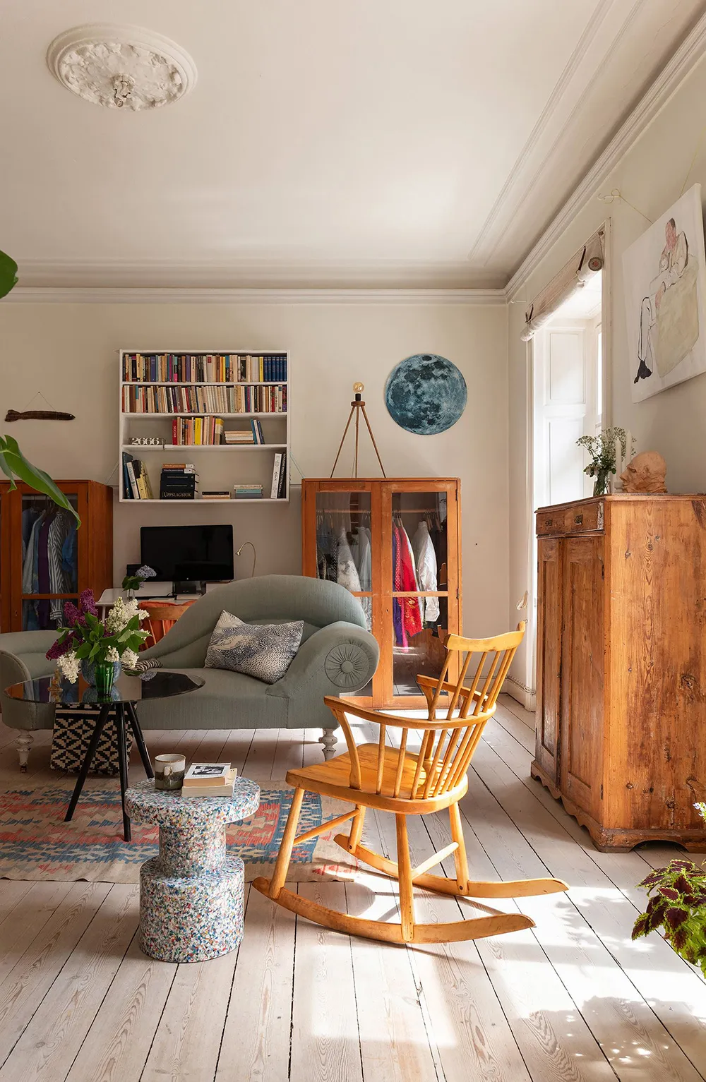 Drewniana piec i meble sztuczne: ciepły mieszkanie w Szwecji (78 m²) - Gallery image 8