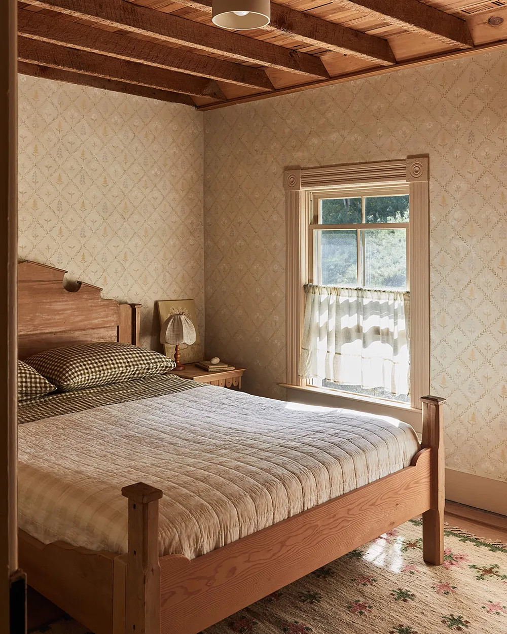 Charming Designer Studio Farmhouse in New York State - Gallery image 13