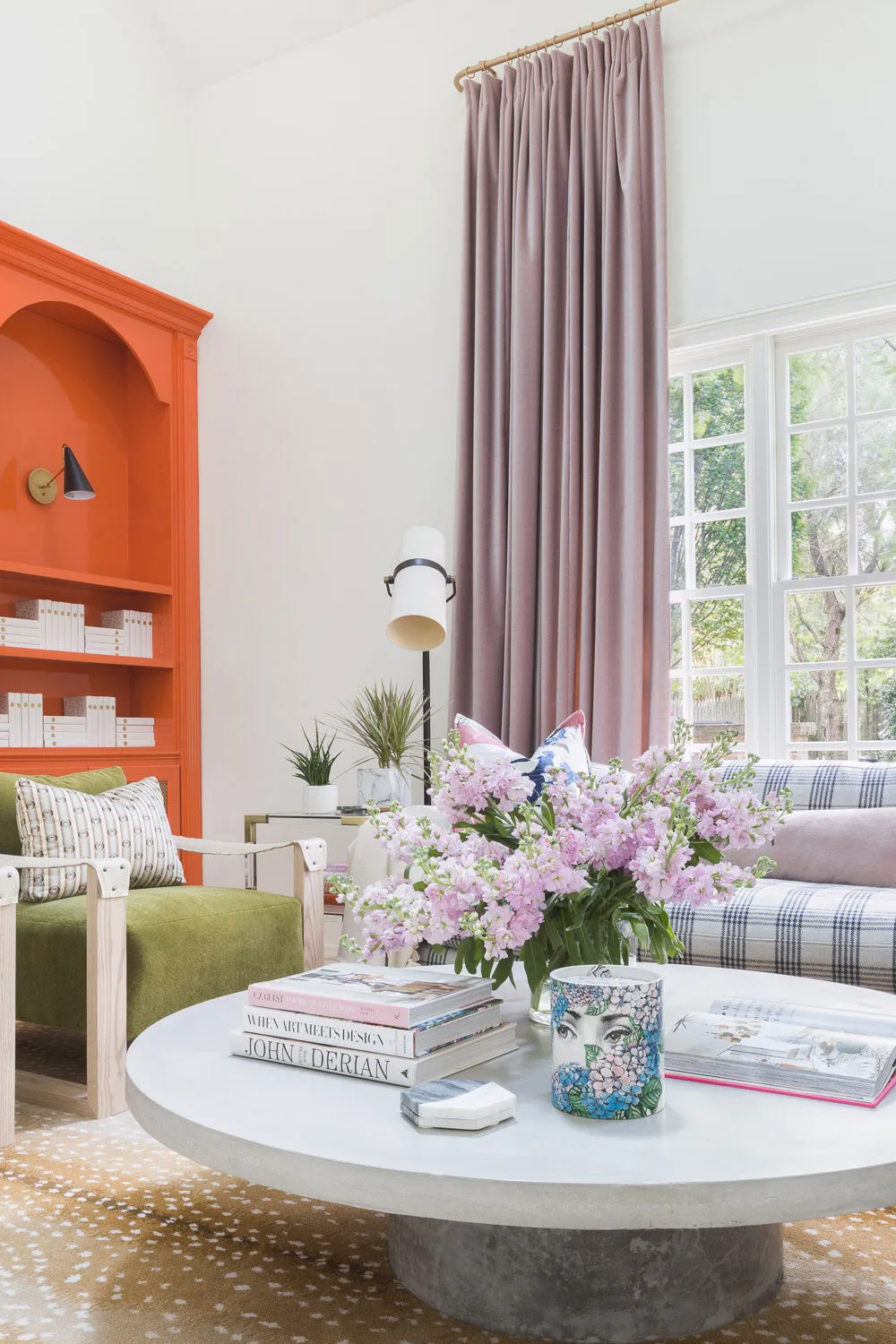 Teintes printanières et motifs géométriques : intérieur agréable au Tennessee - Gallery image 3