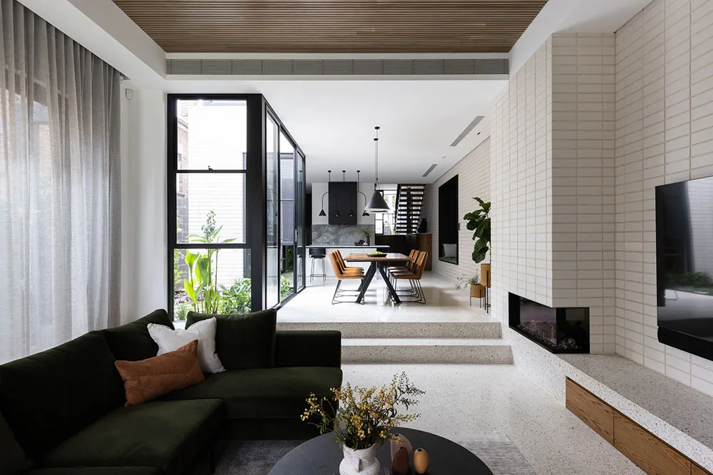 Weißer Backstein und grüne Akzente: Frischer Design-Stil eines Hauses in Sydney - Gallery image 3