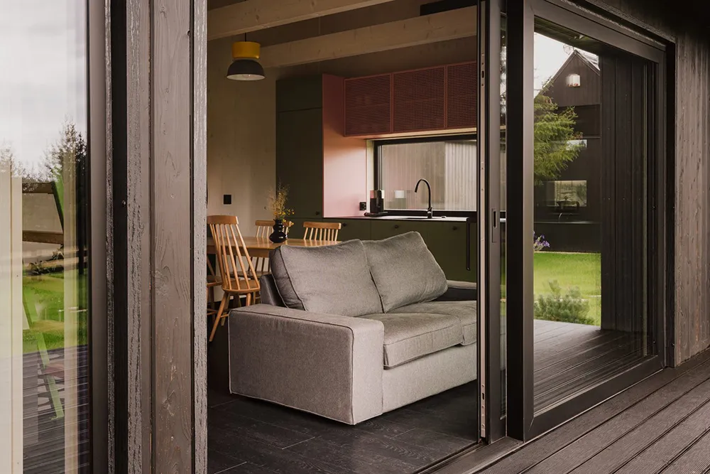 Dwa małe wynajmowane kottage w Polsce z jasnymi wnętrzami - Gallery image 21